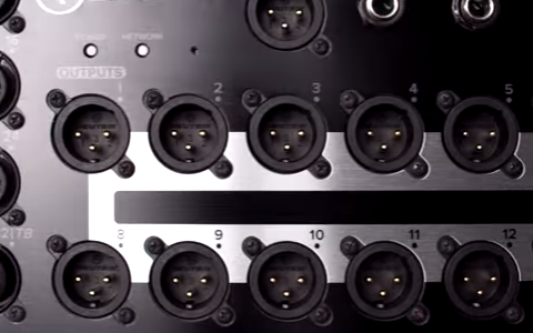 Mackie DL32R - Video - Features - Hardware